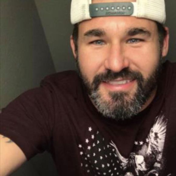 Meet your Posher, Thomas - Picture 1 of 1